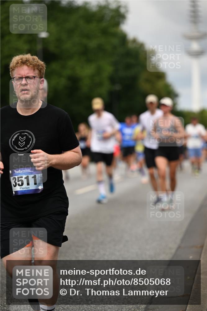 29.06.2025 - hella hamburg halbmarathon Dr. Thomas Lammeyer http://msf.ph/oto/8505068 29.06.2025 10:26:59 Kennedybrücke 2479, 2514, 2744, 2886, 3003, 3430, 3600, 3601, 3769, 3995, 4131, 4190, 4266, 4366, 4559, 4969, 4970, 5838, 6048, 6049, 6747, 6820, 6826, 6881, 6899, 7188, 7190, 7276, 7891, 7925, 8355, 8855, 8931, 9256, 9392, 10065, 10210, 10432, 10573, 10739, 10917 meine-sportfotos.de
