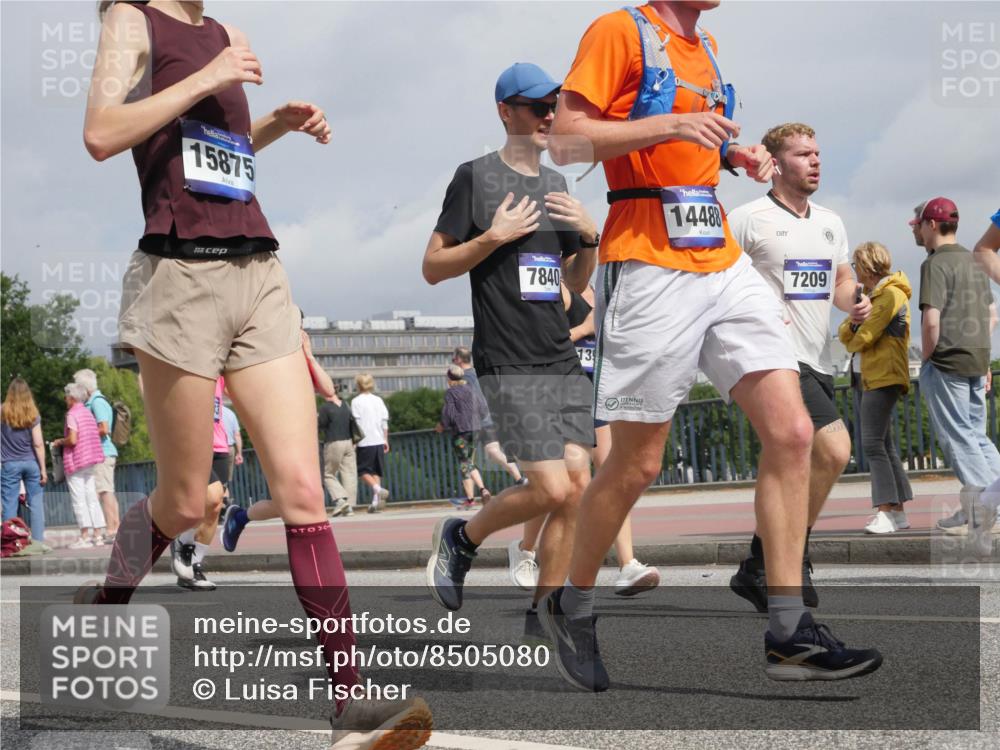 29.06.2025 - hella hamburg halbmarathon Luisa Fischer http://msf.ph/oto/8505080 29.06.2025 10:17:19 Kennedybrücke 15875, 7840, 139, 14488, 7209, 2990, 3020, 3154, 3728, 3756, 3834, 5546, 5670, 6028, 6083, 7209, 7442, 7840, 7991, 8147, 8409, 10610 meine-sportfotos.de