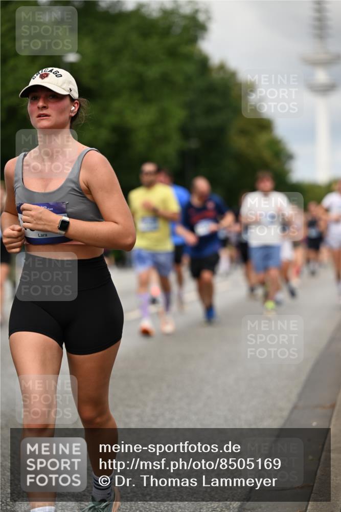 29.06.2025 - hella hamburg halbmarathon Dr. Thomas Lammeyer http://msf.ph/oto/8505169 29.06.2025 10:27:02 Kennedybrücke 2022, 2479, 2514, 2744, 2886, 3003, 3430, 3600, 3601, 3769, 4190, 4266, 4366, 4969, 4970, 5629, 5838, 6048, 6049, 6747, 6784, 6785, 6826, 6881, 7188, 7190, 7276, 7891, 7925, 8355, 8715, 8931, 9256, 9392, 10065, 10210, 10432, 10573, 10917 meine-sportfotos.de