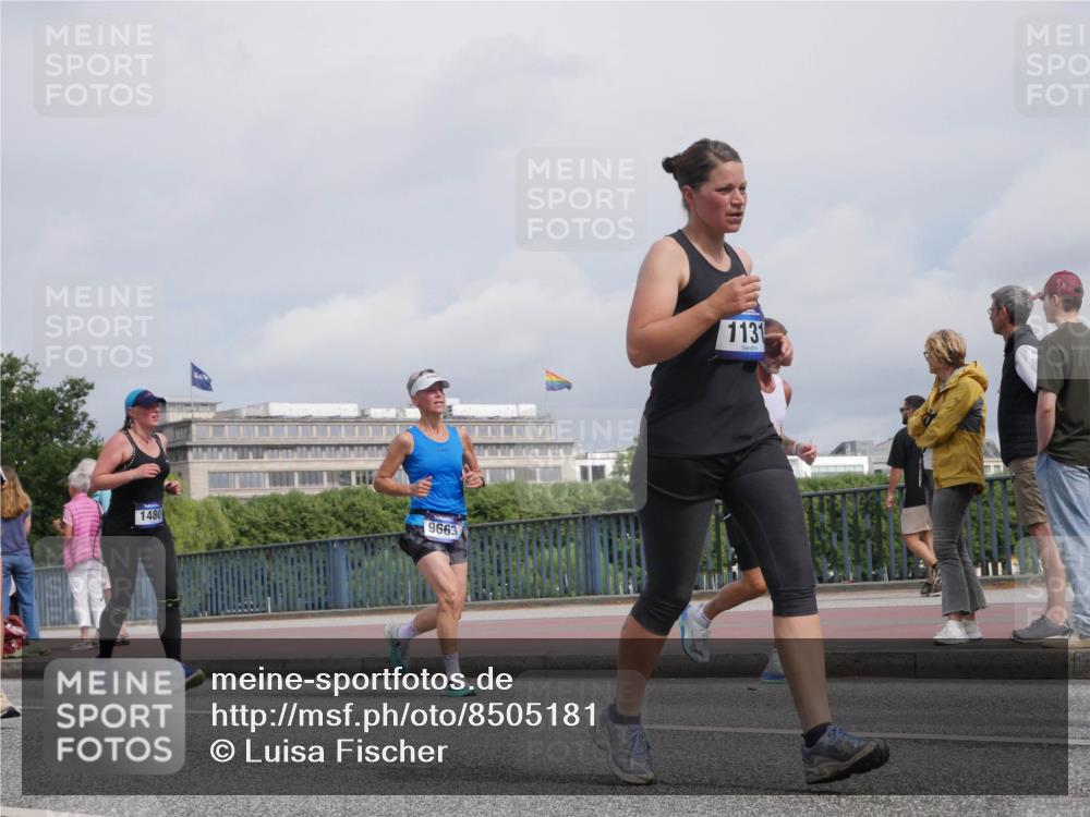 29.06.2025 - hella hamburg halbmarathon Luisa Fischer http://msf.ph/oto/8505181 29.06.2025 10:17:29 Kennedybrücke 1480, 9663, 1131, 1071, 1131, 1480, 3020, 3025, 3834, 5191, 6366, 6717, 6724, 7442, 8055, 9173, 9663, 10224 meine-sportfotos.de