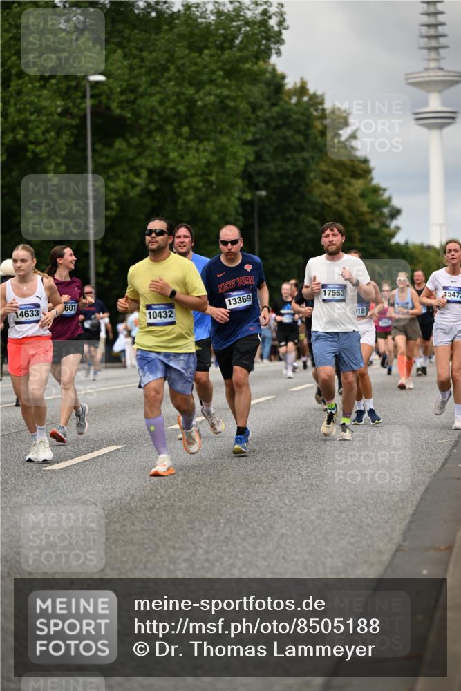 29.06.2025 - hella hamburg halbmarathon Dr. Thomas Lammeyer http://msf.ph/oto/8505188 29.06.2025 10:27:03 Kennedybrücke 2022, 2479, 2514, 2744, 2886, 3003, 3430, 3600, 3601, 3769, 4190, 4266, 4366, 4969, 4970, 5629, 5798, 5838, 6048, 6049, 6747, 6784, 6785, 6826, 6881, 7188, 7190, 7276, 7891, 7925, 8355, 8715, 8931, 9256, 9392, 10088, 10210, 10432, 10573, 10917 meine-sportfotos.de