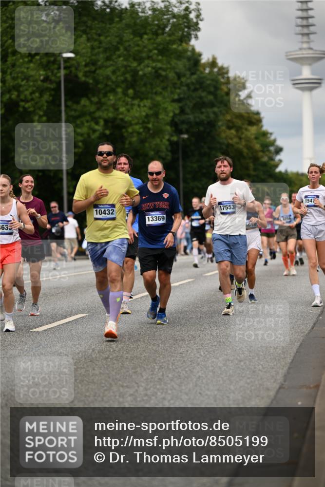 29.06.2025 - hella hamburg halbmarathon Dr. Thomas Lammeyer http://msf.ph/oto/8505199 29.06.2025 10:27:04 Kennedybrücke 2022, 2294, 2479, 2514, 2744, 2886, 3003, 3430, 3600, 3601, 3769, 4190, 4266, 4366, 4969, 4970, 5629, 5798, 5838, 6048, 6049, 6747, 6784, 6785, 6826, 6881, 7188, 7190, 7276, 7891, 7925, 8355, 8715, 8931, 9256, 9392, 10088, 10210, 10432, 10573, 10917 meine-sportfotos.de