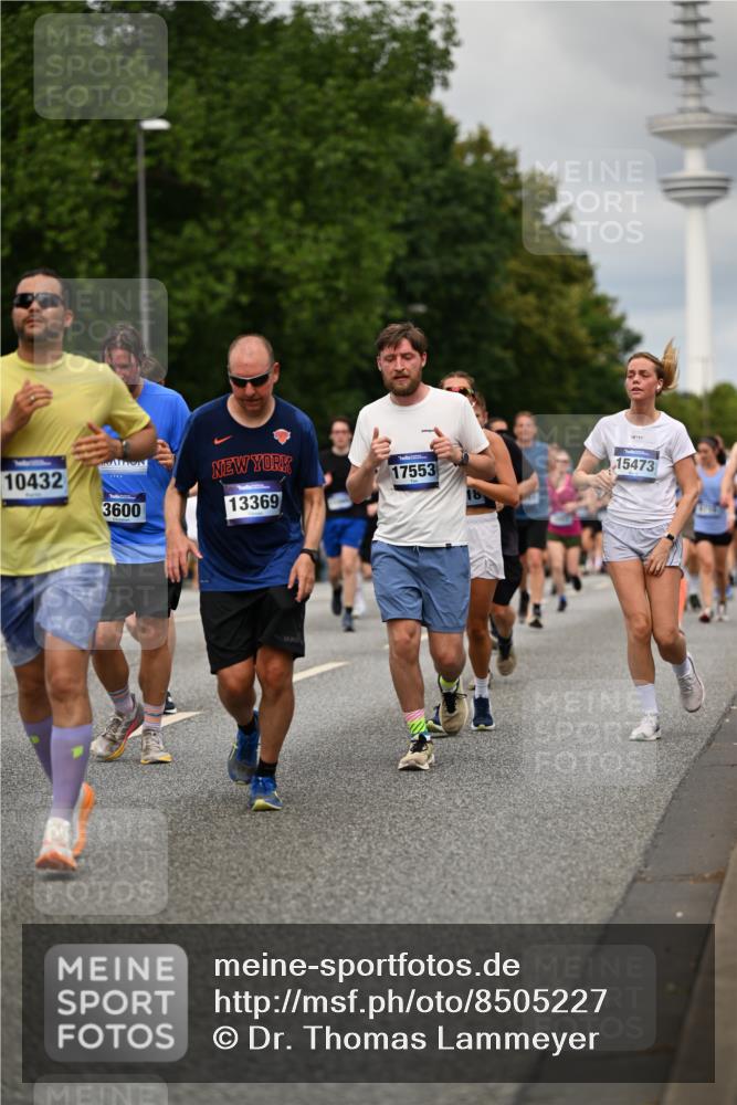 29.06.2025 - hella hamburg halbmarathon Dr. Thomas Lammeyer http://msf.ph/oto/8505227 29.06.2025 10:27:05 Kennedybrücke 2022, 2294, 2479, 2514, 2744, 2886, 3003, 3430, 3600, 3601, 3769, 4190, 4266, 4969, 5223, 5629, 5798, 5838, 6048, 6049, 6747, 6784, 6785, 6826, 6881, 7188, 7190, 7266, 7276, 7891, 7925, 8355, 8715, 9256, 9392, 10088, 10210, 10432, 10573, 10917 meine-sportfotos.de