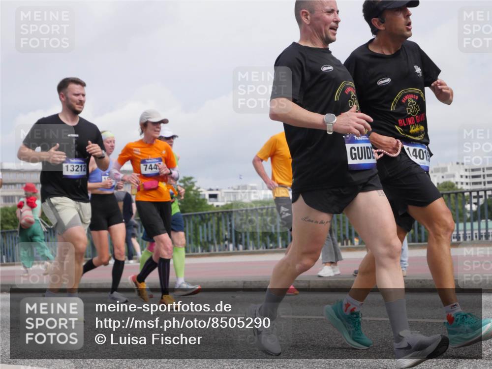 29.06.2025 - hella hamburg halbmarathon Luisa Fischer http://msf.ph/oto/8505290 29.06.2025 10:17:45 Kennedybrücke 13212, 744, 1401, 2046, 2690, 3454, 3691, 7195, 7446, 7447, 7881, 8275, 8522, 8563, 8854, 8892, 9709 meine-sportfotos.de