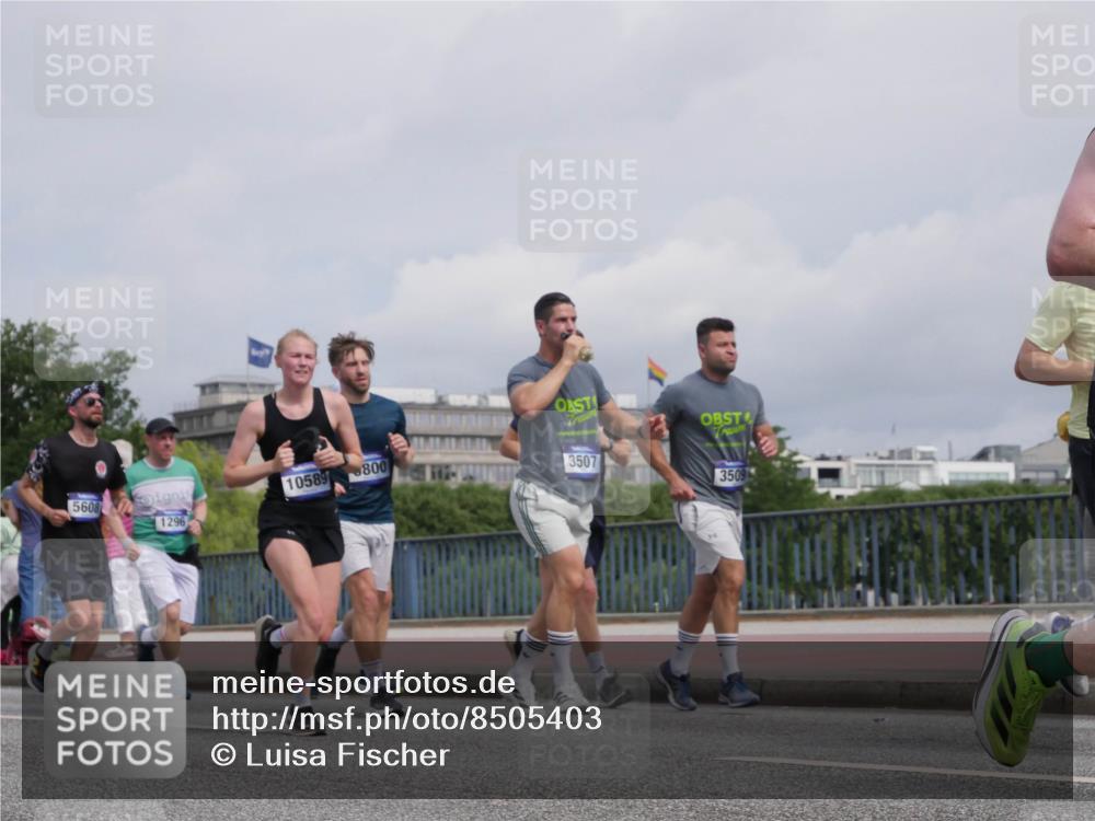 29.06.2025 - hella hamburg halbmarathon Luisa Fischer http://msf.ph/oto/8505403 29.06.2025 10:17:57 Kennedybrücke 5608, 10589, 800, 1296, 3507, 3509, 1296, 1379, 1575, 1745, 2281, 2690, 3507, 3509, 4495, 4641, 5608, 5800, 5981, 6317, 6710, 7439, 8239, 8256, 8275, 8854, 9911, 9975, 10589, 10717, 10858 meine-sportfotos.de