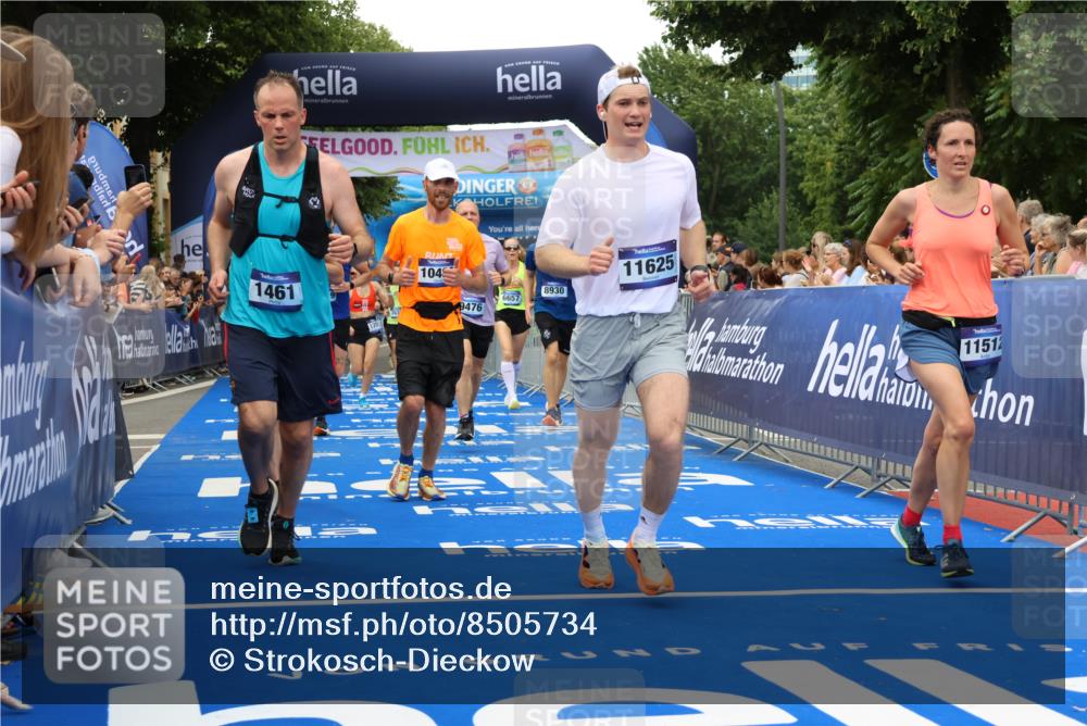 29.06.2025 - hella hamburg halbmarathon Strokosch-Dieckow http://msf.ph/oto/8505734 29.06.2025 10:51:14 Ziel 1366, 1461, 1817, 2364, 2636, 2718, 4404, 4814, 4967, 5600, 6027, 6657, 6776, 8316, 8930, 8989, 9476, 10480, 10667, 10868, 11124, 11512, 11625, 11733, 12016, 13047, 13073, 14865, 14994, 15480, 17530, 17823, 18019, 18489 meine-sportfotos.de