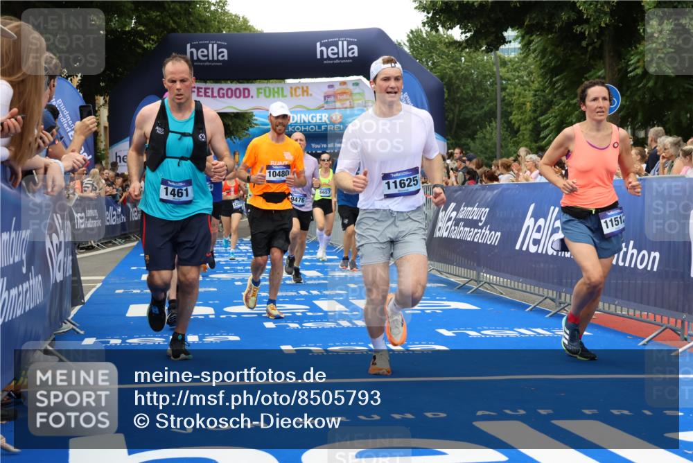 29.06.2025 - hella hamburg halbmarathon Strokosch-Dieckow http://msf.ph/oto/8505793 29.06.2025 10:51:14 Ziel 1366, 1461, 1817, 2364, 2636, 2718, 4404, 4814, 4967, 5600, 6027, 6657, 6776, 8316, 8930, 8989, 9476, 10480, 10667, 10868, 11124, 11512, 11625, 11733, 12016, 13047, 13073, 14865, 14994, 15480, 17530, 17823, 18019, 18489 meine-sportfotos.de