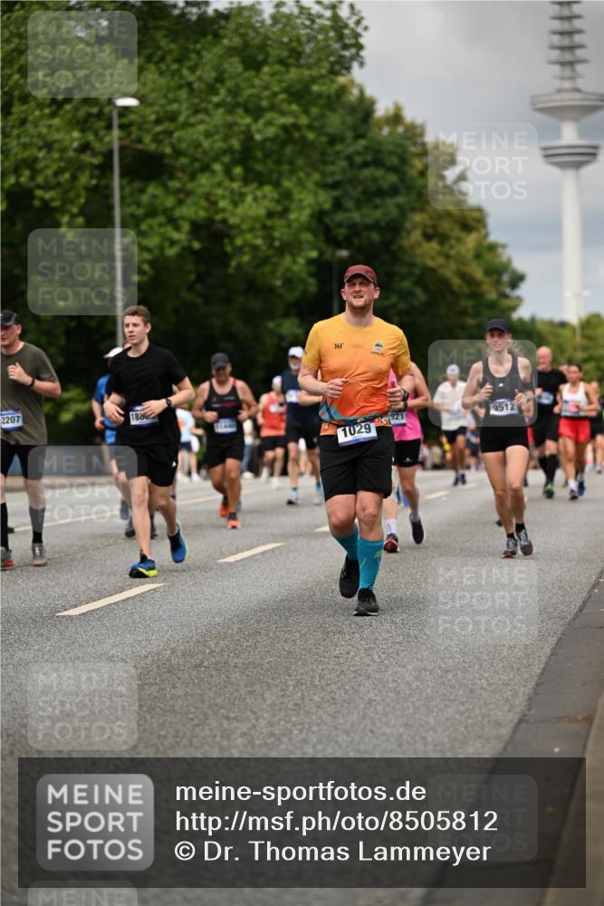 29.06.2025 - hella hamburg halbmarathon Dr. Thomas Lammeyer http://msf.ph/oto/8505812 29.06.2025 10:27:25 Kennedybrücke 1029, 1187, 1362, 1372, 1853, 2022, 2294, 2514, 3003, 3013, 3029, 3769, 4728, 4793, 4969, 5223, 5629, 5798, 5838, 6578, 6747, 6784, 6785, 7266, 7891, 7919, 8355, 8687, 8688, 8715, 9133, 9256, 9301, 9512, 9913, 10088 meine-sportfotos.de