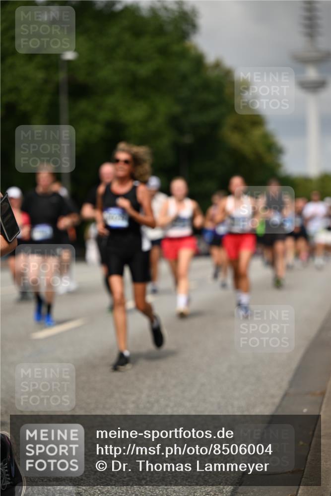 29.06.2025 - hella hamburg halbmarathon Dr. Thomas Lammeyer http://msf.ph/oto/8506004 29.06.2025 10:27:31 Kennedybrücke 1029, 1187, 1362, 1372, 1853, 2294, 2925, 3013, 3029, 4728, 4793, 5223, 5343, 5798, 6578, 6784, 6785, 7266, 7919, 8687, 8688, 9133, 9301, 9512, 9913, 10088 meine-sportfotos.de