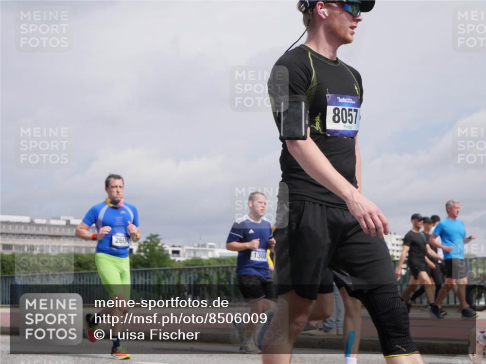 29.06.2025 - hella hamburg halbmarathon Luisa Fischer http://msf.ph/oto/8506009 29.06.2025 10:19:04 Kennedybrücke 260, 1308, 8057, 1212, 1308, 2071, 2436, 2601, 4583, 4828, 8057, 8169, 8274, 8746, 9784, 9881, 10844 meine-sportfotos.de