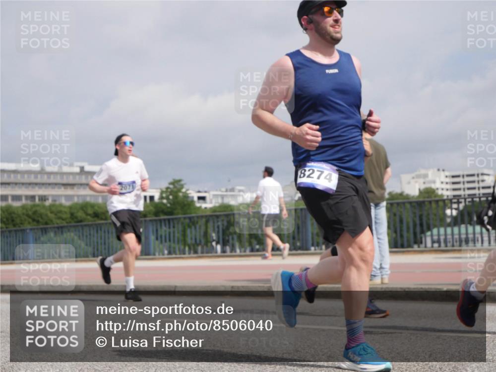 29.06.2025 - hella hamburg halbmarathon Luisa Fischer http://msf.ph/oto/8506040 29.06.2025 10:19:08 Kennedybrücke 2071, 8274, 1212, 1308, 2071, 2436, 2601, 4583, 8057, 8169, 8274, 8554, 9601, 9784, 10292, 10844 meine-sportfotos.de