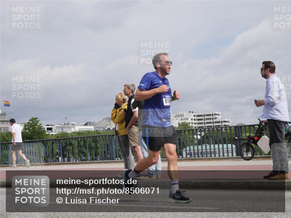 29.06.2025 - hella hamburg halbmarathon Luisa Fischer http://msf.ph/oto/8506071 29.06.2025 10:19:11 Kennedybrücke 8169, 1212, 2071, 2436, 4583, 8169, 8274, 8554, 9601, 9802, 10107, 10183, 10292, 10844 meine-sportfotos.de