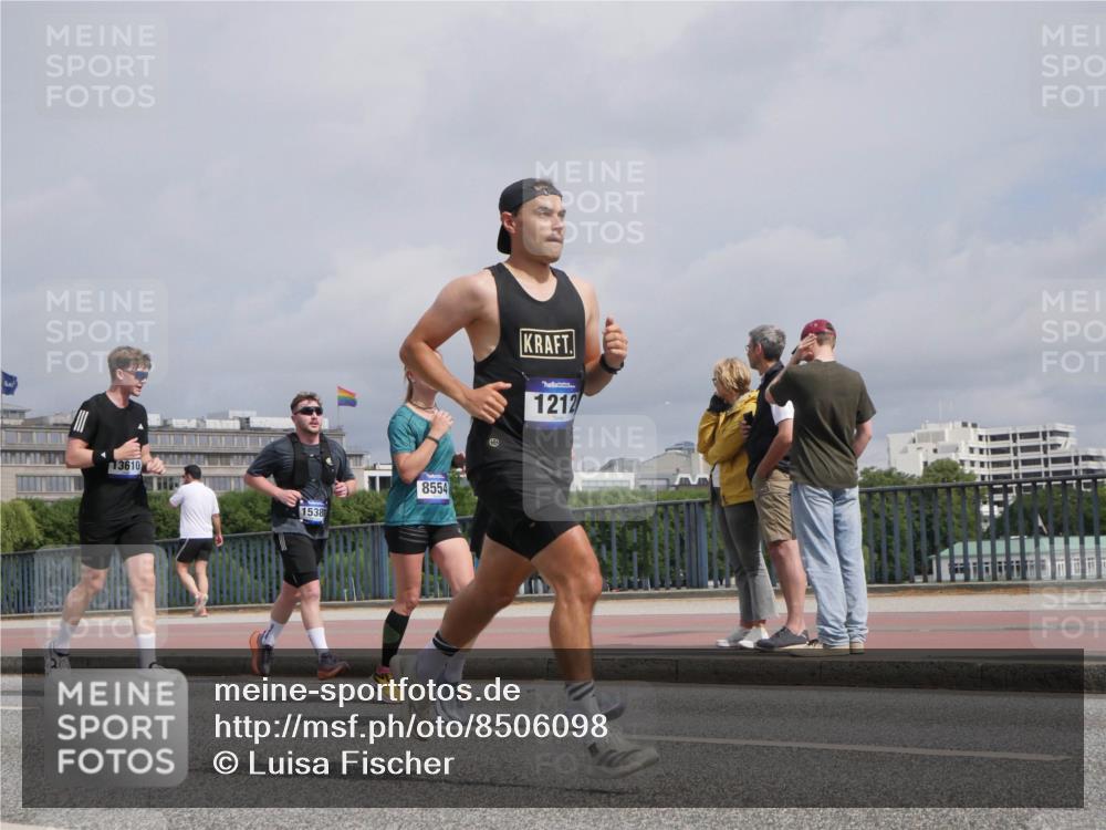 29.06.2025 - hella hamburg halbmarathon Luisa Fischer http://msf.ph/oto/8506098 29.06.2025 10:19:14 Kennedybrücke 13610, 1538, 8554, 1212, 1212, 4583, 8169, 8554, 9601, 9802, 10107, 10139, 10141, 10183, 10292, 10844 meine-sportfotos.de