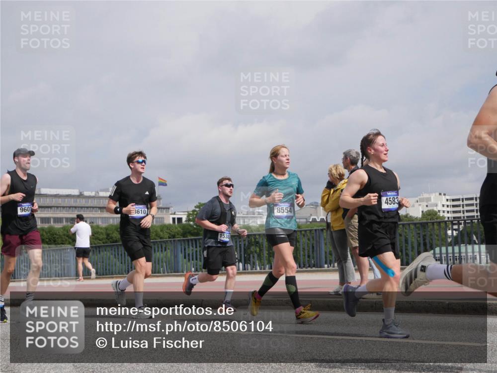 29.06.2025 - hella hamburg halbmarathon Luisa Fischer http://msf.ph/oto/8506104 29.06.2025 10:19:14 Kennedybrücke 960, 3610, 1538, 8554, 4583, 1212, 4583, 8169, 8554, 9601, 9802, 10107, 10139, 10141, 10183, 10292, 10844 meine-sportfotos.de
