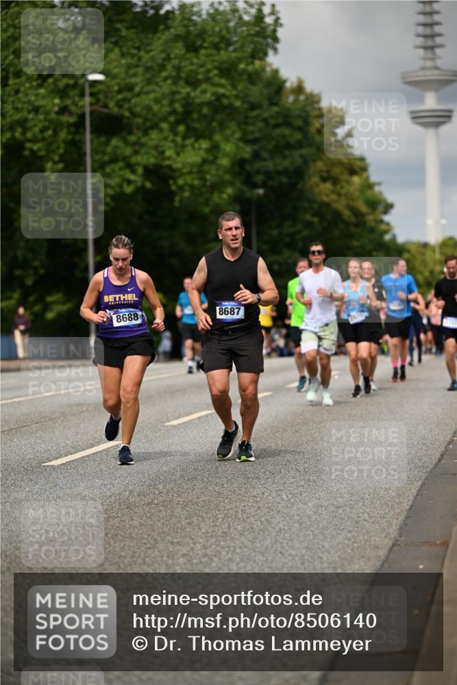 29.06.2025 - hella hamburg halbmarathon Dr. Thomas Lammeyer http://msf.ph/oto/8506140 29.06.2025 10:27:36 Kennedybrücke 1029, 1187, 1362, 1372, 1382, 1853, 2925, 3013, 3029, 4728, 4793, 5343, 6578, 7919, 8687, 8688, 9133, 9301, 9512, 9913 meine-sportfotos.de