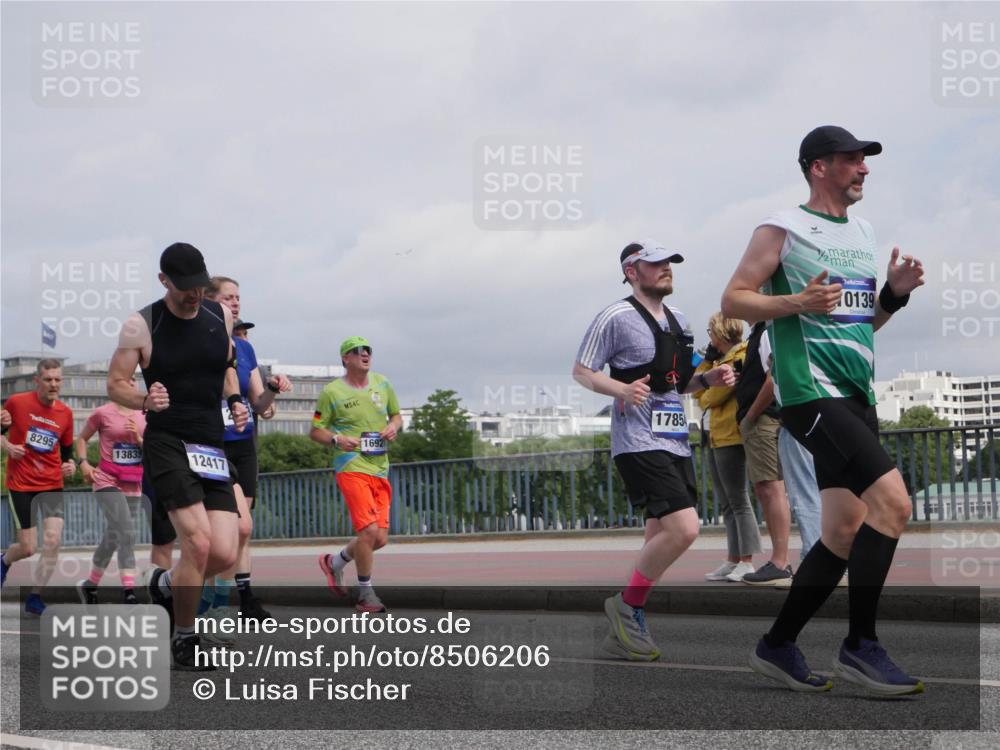 29.06.2025 - hella hamburg halbmarathon Luisa Fischer http://msf.ph/oto/8506206 29.06.2025 10:19:23 Kennedybrücke 8295, 13835, 12417, 4, 1692, 1785, 0139, 1244, 1599, 2165, 2803, 3156, 3176, 3484, 3648, 4478, 4637, 6024, 6742, 6935, 7158, 7753, 7792, 8295, 8597, 8645, 8707, 8847, 9628, 9802, 9810, 10107, 10139, 10141, 10183 meine-sportfotos.de