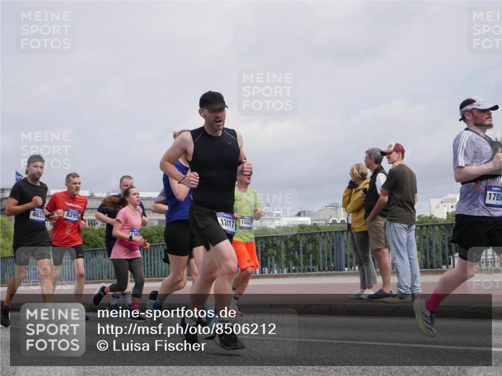 29.06.2025 - hella hamburg halbmarathon Luisa Fischer http://msf.ph/oto/8506212 29.06.2025 10:19:24 Kennedybrücke 4637, 8295, 1383, 4, 12417, 16921, 1785, 1244, 1599, 2165, 2803, 3156, 3176, 3484, 3648, 4478, 4637, 6024, 6742, 6935, 7158, 7753, 7792, 8295, 8597, 8645, 8707, 8847, 9628, 9802, 9810, 10107, 10139, 10141, 10183 meine-sportfotos.de