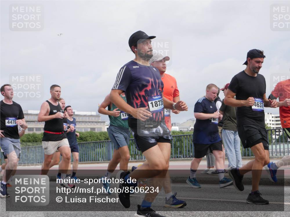 29.06.2025 - hella hamburg halbmarathon Luisa Fischer http://msf.ph/oto/8506234 29.06.2025 10:19:26 Kennedybrücke 4478, 178, 18735, 693, 4637, 1244, 1599, 2165, 2803, 3030, 3134, 3156, 3176, 3484, 3648, 4478, 4637, 6024, 6742, 6935, 7158, 7753, 7792, 8295, 8597, 8645, 8707, 8847, 9628, 9810, 10575 meine-sportfotos.de