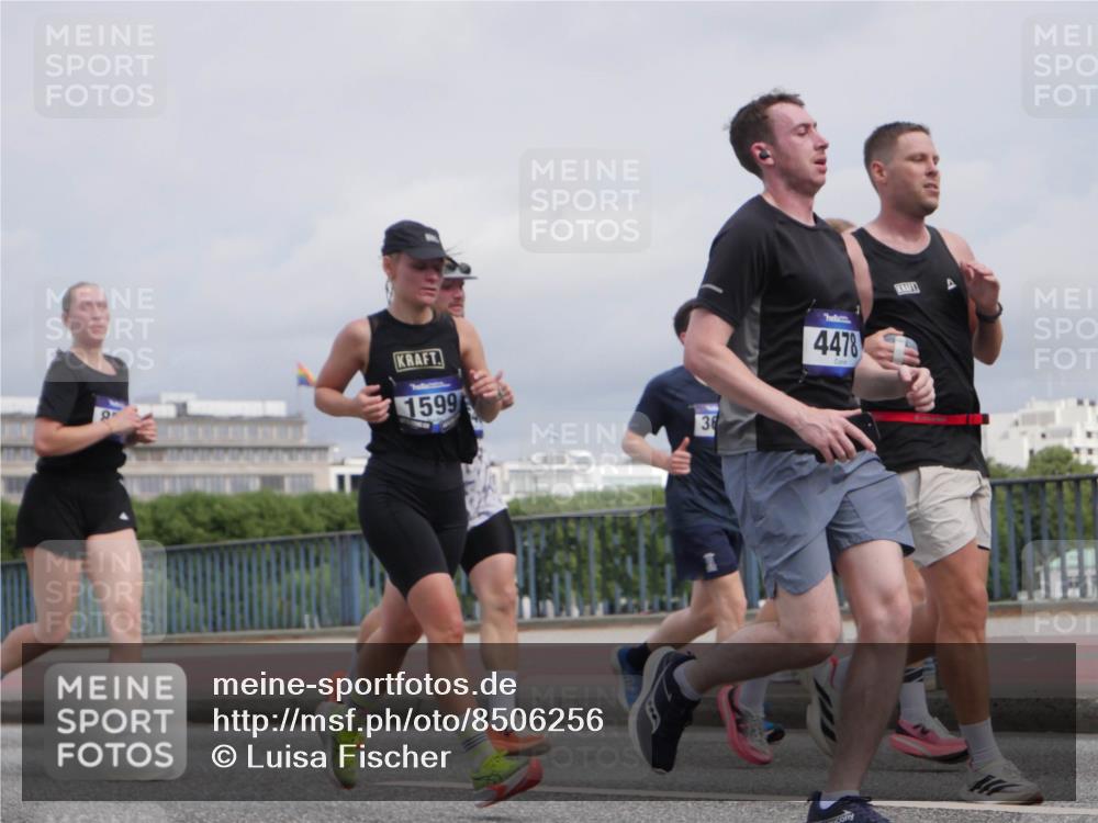 29.06.2025 - hella hamburg halbmarathon Luisa Fischer http://msf.ph/oto/8506256 29.06.2025 10:19:27 Kennedybrücke 1599, 36, 4478, 1244, 1599, 2165, 2803, 2912, 3030, 3134, 3156, 3176, 3484, 3648, 4478, 4637, 6024, 6742, 6935, 7158, 7753, 7792, 8263, 8295, 8597, 8645, 8707, 8847, 9628, 9810, 10575 meine-sportfotos.de