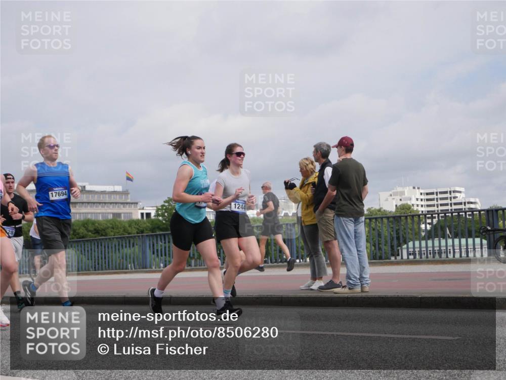 29.06.2025 - hella hamburg halbmarathon Luisa Fischer http://msf.ph/oto/8506280 29.06.2025 10:19:29 Kennedybrücke 28, 17694, 1244, 1244, 1599, 2912, 3030, 3134, 3156, 3176, 3484, 3648, 3687, 4478, 4637, 6024, 6742, 6935, 7753, 7792, 8263, 8597, 8645, 8707, 8847, 9628, 9810, 9891, 10076, 10575 meine-sportfotos.de