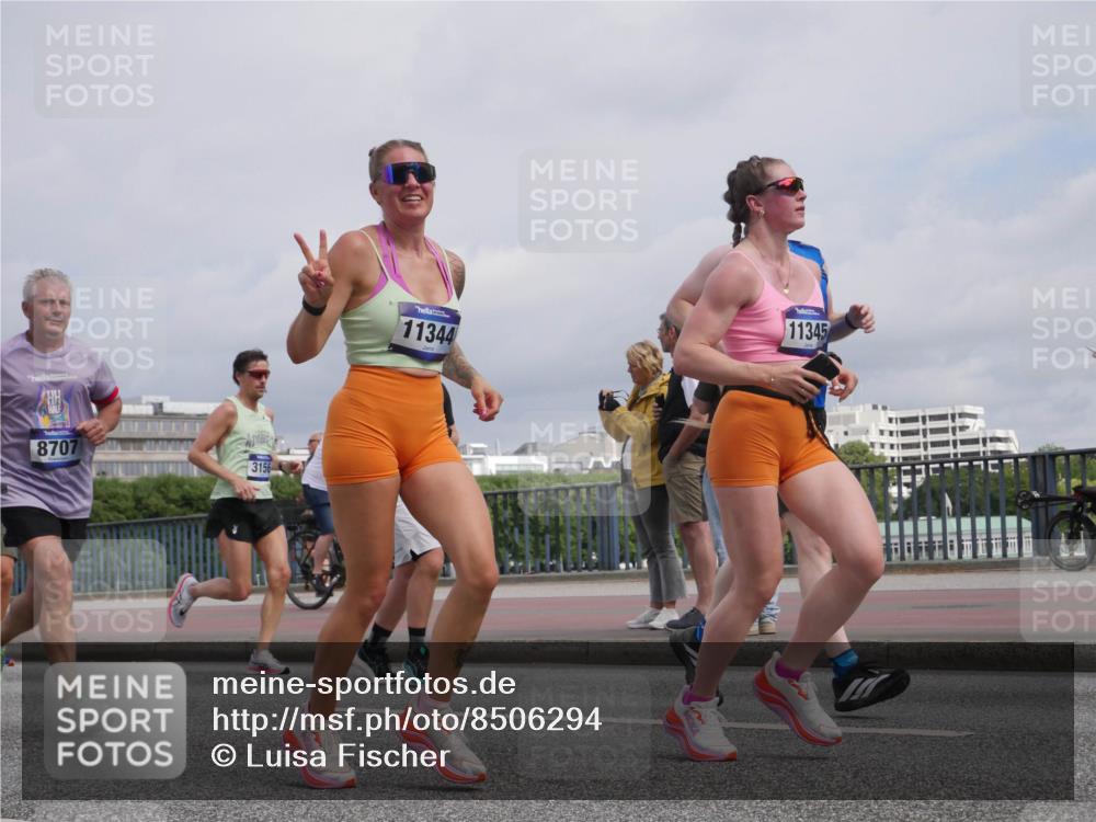 29.06.2025 - hella hamburg halbmarathon Luisa Fischer http://msf.ph/oto/8506294 29.06.2025 10:19:30 Kennedybrücke 8707, 3156, 11344, 11345, 1244, 1599, 2912, 3030, 3134, 3156, 3176, 3484, 3648, 3687, 4478, 5036, 6024, 6742, 6935, 7753, 7792, 8263, 8597, 8645, 8707, 8847, 8857, 9332, 9628, 9891, 10076, 10575 meine-sportfotos.de