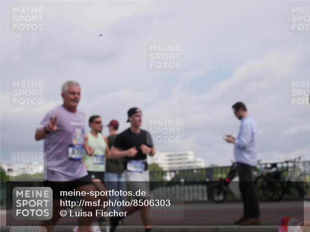 29.06.2025 - hella hamburg halbmarathon Luisa Fischer http://msf.ph/oto/8506303 29.06.2025 10:19:31 Kennedybrücke 1244, 2912, 3030, 3134, 3156, 3176, 3484, 3648, 3687, 5036, 6024, 6742, 7358, 7792, 8263, 8707, 8847, 8857, 9332, 9891, 10076, 10575 meine-sportfotos.de