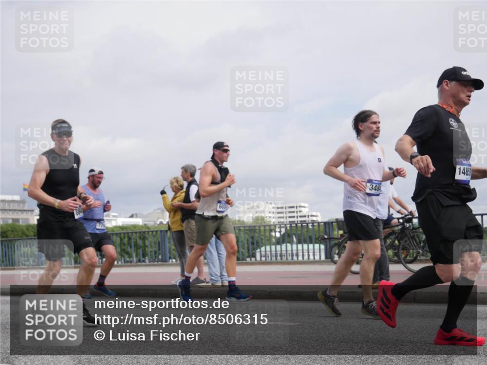 29.06.2025 - hella hamburg halbmarathon Luisa Fischer http://msf.ph/oto/8506315 29.06.2025 10:19:33 Kennedybrücke 884, 6024, 348, 14857, 2347, 2912, 3030, 3134, 3156, 3176, 3484, 3687, 5036, 6024, 6742, 7358, 7792, 8263, 8707, 8847, 8857, 9332, 9492, 9891, 10076, 10575 meine-sportfotos.de