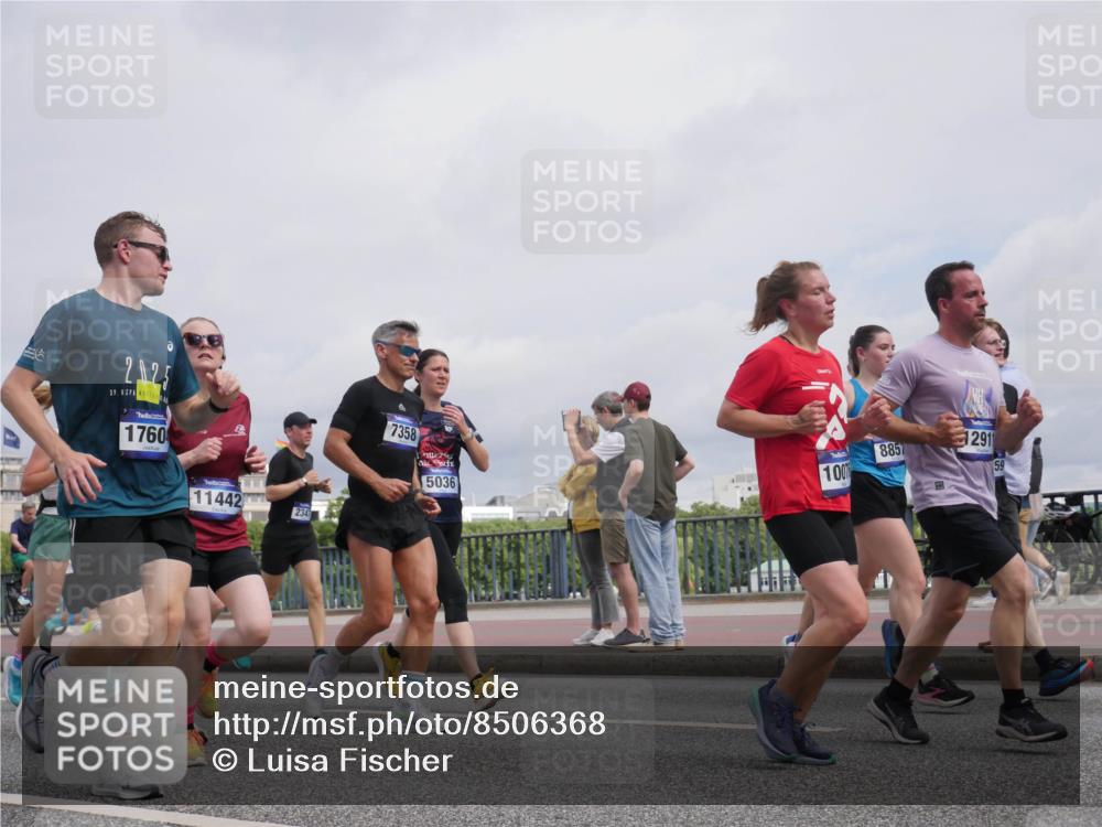 29.06.2025 - hella hamburg halbmarathon Luisa Fischer http://msf.ph/oto/8506368 29.06.2025 10:19:40 Kennedybrücke 2, 25, 39, 1760, 11442, 2347, 7358, 5036, 100, 8857, 1291, 59, 1602, 2347, 2912, 3023, 3687, 5036, 7358, 7924, 7928, 8263, 8317, 8619, 8857, 9091, 9332, 9492, 9664, 9676, 9891, 10076 meine-sportfotos.de