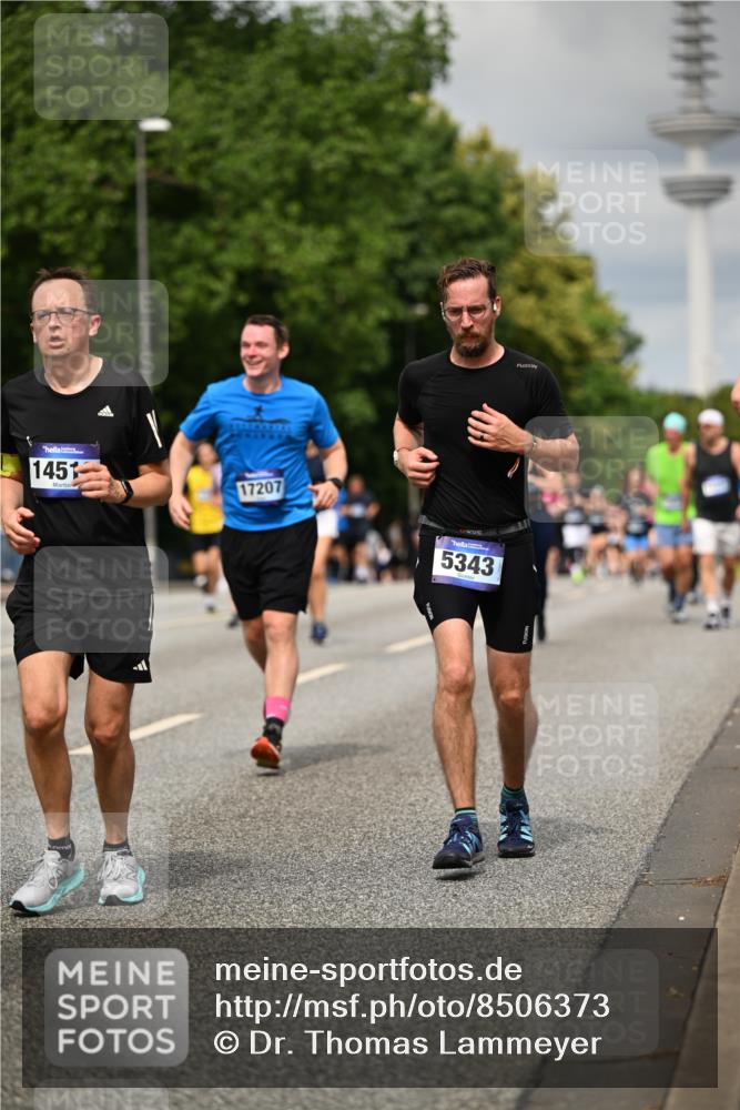 29.06.2025 - hella hamburg halbmarathon Dr. Thomas Lammeyer http://msf.ph/oto/8506373 29.06.2025 10:27:43 Kennedybrücke 1003, 1048, 1187, 1362, 1382, 2125, 2925, 3013, 3029, 3457, 4728, 4793, 5343, 7820, 8181, 8687, 8688, 8716, 9133, 9301, 9512, 9877, 9913 meine-sportfotos.de