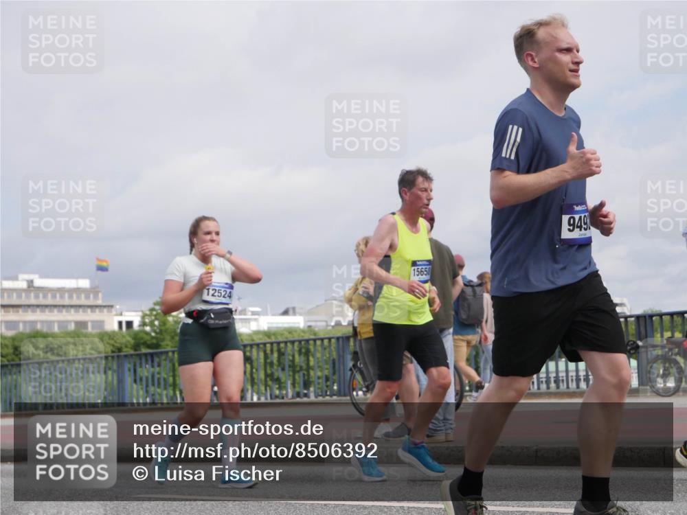 29.06.2025 - hella hamburg halbmarathon Luisa Fischer http://msf.ph/oto/8506392 29.06.2025 10:19:43 Kennedybrücke 12524, 15658, 949, 1602, 1825, 2347, 3023, 3088, 5036, 7358, 7924, 7928, 8317, 8619, 8857, 9091, 9332, 9492, 9664, 9676 meine-sportfotos.de