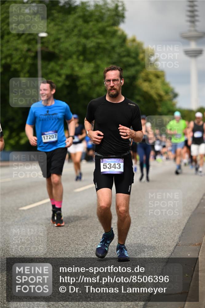 29.06.2025 - hella hamburg halbmarathon Dr. Thomas Lammeyer http://msf.ph/oto/8506396 29.06.2025 10:27:44 Kennedybrücke 1003, 1048, 1187, 1362, 1382, 2125, 2925, 3013, 3029, 3457, 4728, 5343, 7820, 8181, 8687, 8688, 8716, 9133, 9877, 9913 meine-sportfotos.de