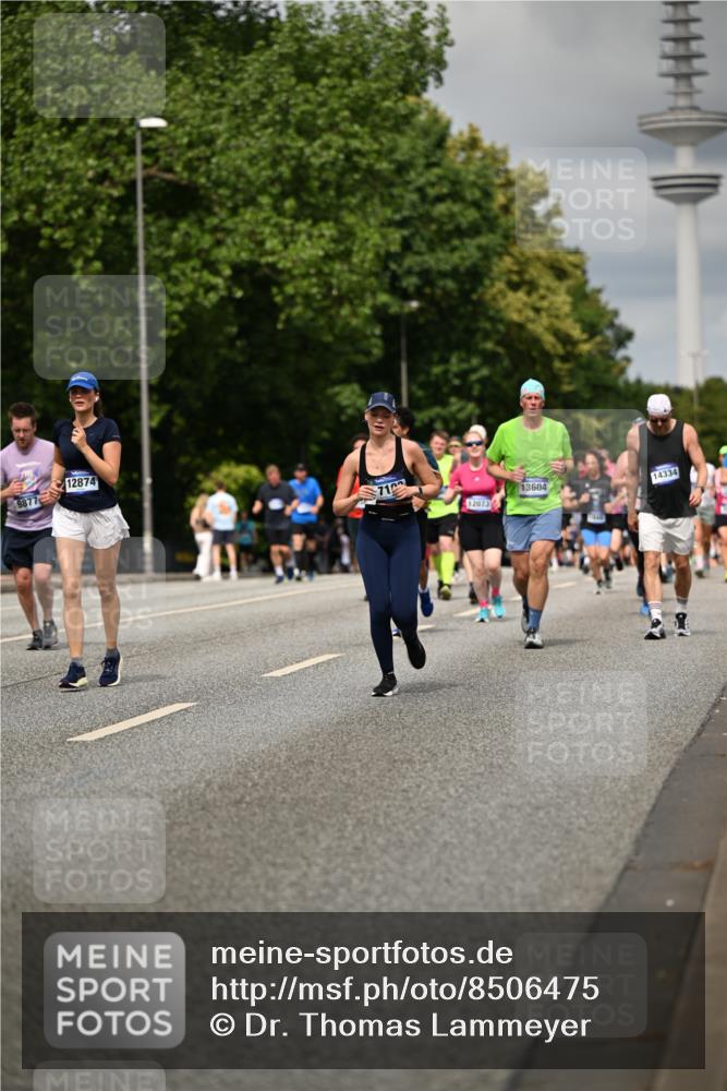 29.06.2025 - hella hamburg halbmarathon Dr. Thomas Lammeyer http://msf.ph/oto/8506475 29.06.2025 10:27:47 Kennedybrücke 1003, 1048, 1362, 1382, 2125, 2925, 3013, 3457, 4728, 5343, 7021, 7029, 7820, 8181, 8687, 8688, 8716, 9133, 9877, 9913, 10649 meine-sportfotos.de