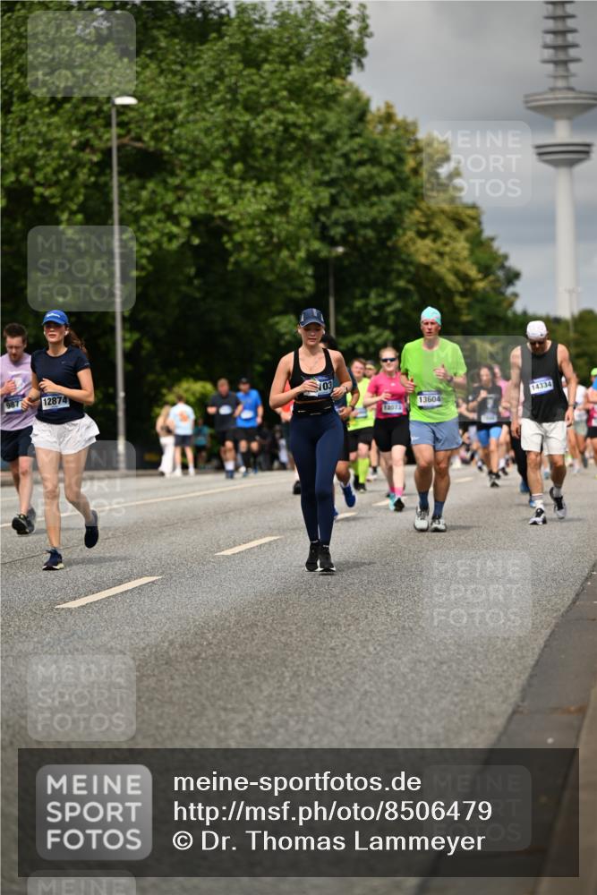 29.06.2025 - hella hamburg halbmarathon Dr. Thomas Lammeyer http://msf.ph/oto/8506479 29.06.2025 10:27:47 Kennedybrücke 1003, 1048, 1362, 1382, 2125, 2925, 3013, 3457, 4728, 5343, 7021, 7029, 7820, 8181, 8687, 8688, 8716, 9133, 9877, 9913, 10649 meine-sportfotos.de