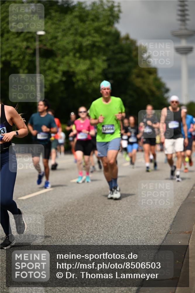 29.06.2025 - hella hamburg halbmarathon Dr. Thomas Lammeyer http://msf.ph/oto/8506503 29.06.2025 10:27:51 Kennedybrücke 1003, 1048, 1382, 2125, 2925, 3013, 3457, 4464, 5343, 5406, 6502, 7021, 7029, 7820, 8181, 8687, 8688, 8716, 9877, 10649 meine-sportfotos.de