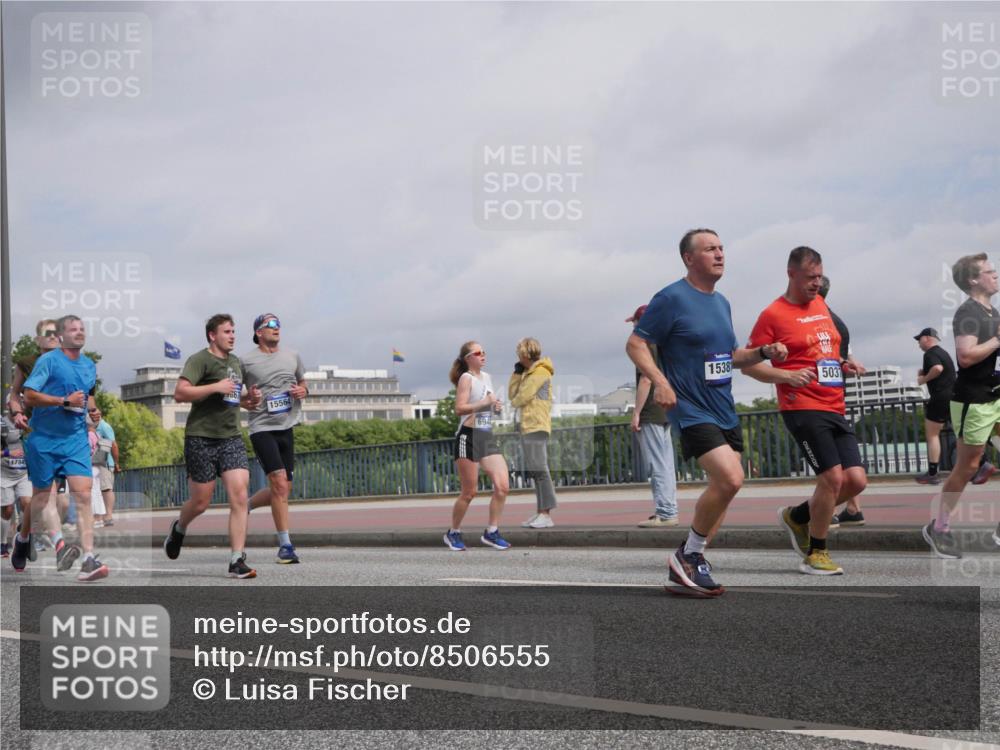 29.06.2025 - hella hamburg halbmarathon Luisa Fischer http://msf.ph/oto/8506555 29.06.2025 10:20:01 Kennedybrücke 1784, 15564, 694, 1538, 5037, 1117, 3450, 3622, 5037, 6328, 6488, 6941, 6948, 7345, 8513, 8983, 9675, 10314, 10317, 10320, 10377 meine-sportfotos.de