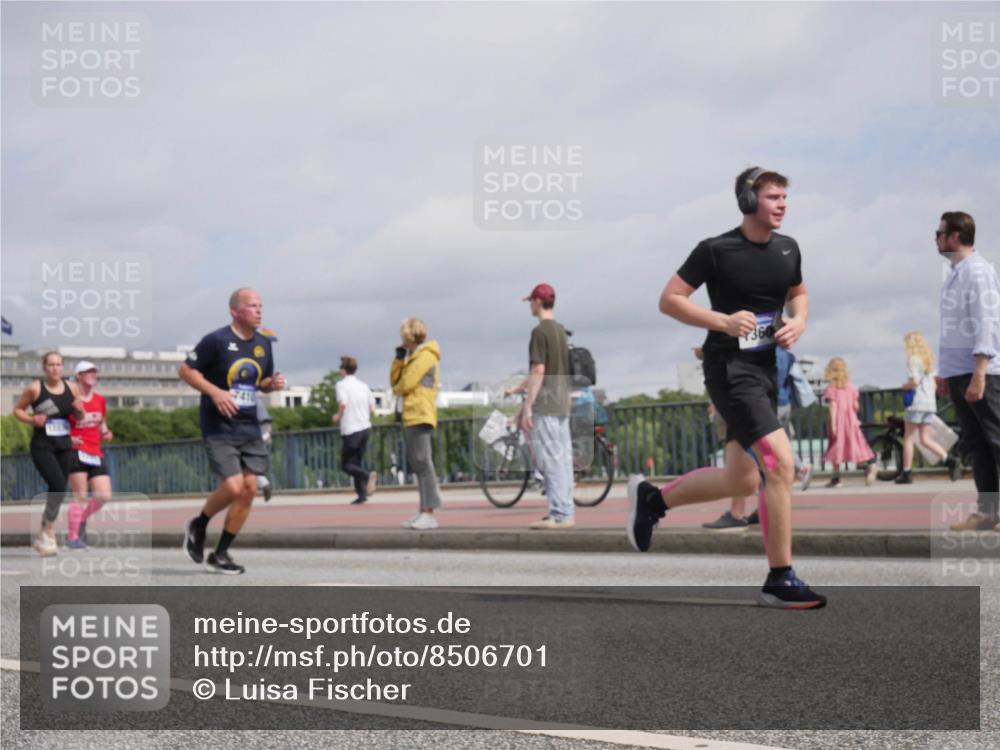 29.06.2025 - hella hamburg halbmarathon Luisa Fischer http://msf.ph/oto/8506701 29.06.2025 10:20:14 Kennedybrücke 098, 1137, 1403, 2225, 2860, 2908, 5390, 5995, 6126, 6128, 6522, 7114, 7115, 8253, 8558, 8895, 9259, 9647, 10377, 10592, 10735 meine-sportfotos.de