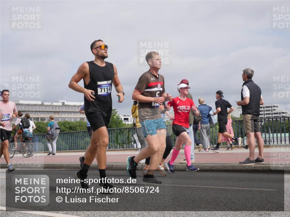 29.06.2025 - hella hamburg halbmarathon Luisa Fischer http://msf.ph/oto/8506724 29.06.2025 10:20:16 Kennedybrücke 6126, 7114, 7114, 30, 1083, 1137, 2225, 2860, 2908, 5390, 5995, 6126, 6128, 6520, 6522, 7114, 7115, 7291, 8253, 8558, 8895, 9259, 9647, 10592, 10735 meine-sportfotos.de