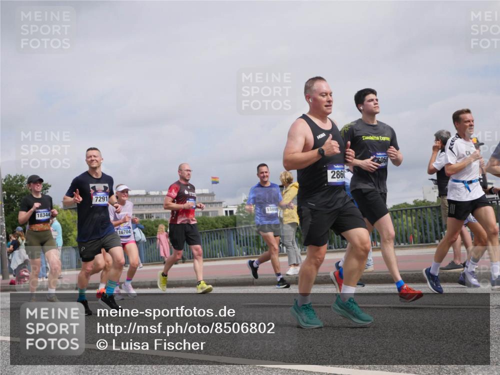 29.06.2025 - hella hamburg halbmarathon Luisa Fischer http://msf.ph/oto/8506802 29.06.2025 10:20:25 Kennedybrücke 18344, 7291, 16704, 18469, 2860, 058, 1083, 2225, 2860, 3210, 3464, 3466, 3802, 3803, 5929, 5930, 6520, 6786, 7291, 7945, 8210, 8253, 8309, 8558, 9647, 10620 meine-sportfotos.de