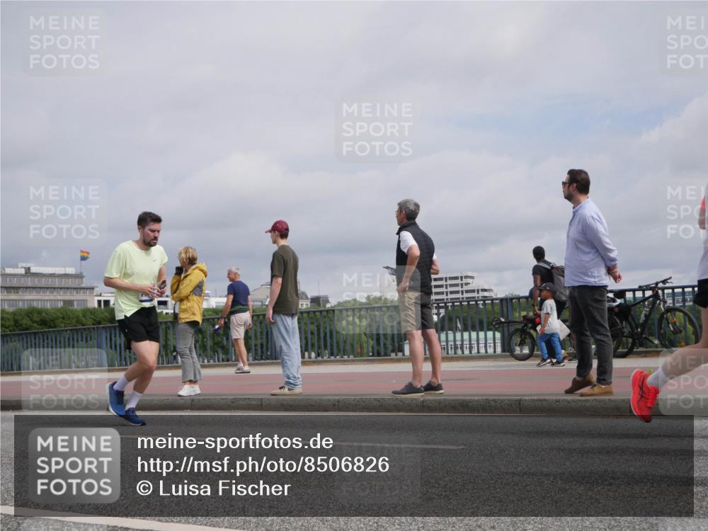 29.06.2025 - hella hamburg halbmarathon Luisa Fischer http://msf.ph/oto/8506826 29.06.2025 10:20:28 Kennedybrücke 1083, 1795, 3210, 3464, 3466, 3802, 3803, 4852, 5929, 5930, 6352, 6520, 6786, 7291, 7945, 8210, 8309, 8433, 9400, 9848, 10460, 10620 meine-sportfotos.de