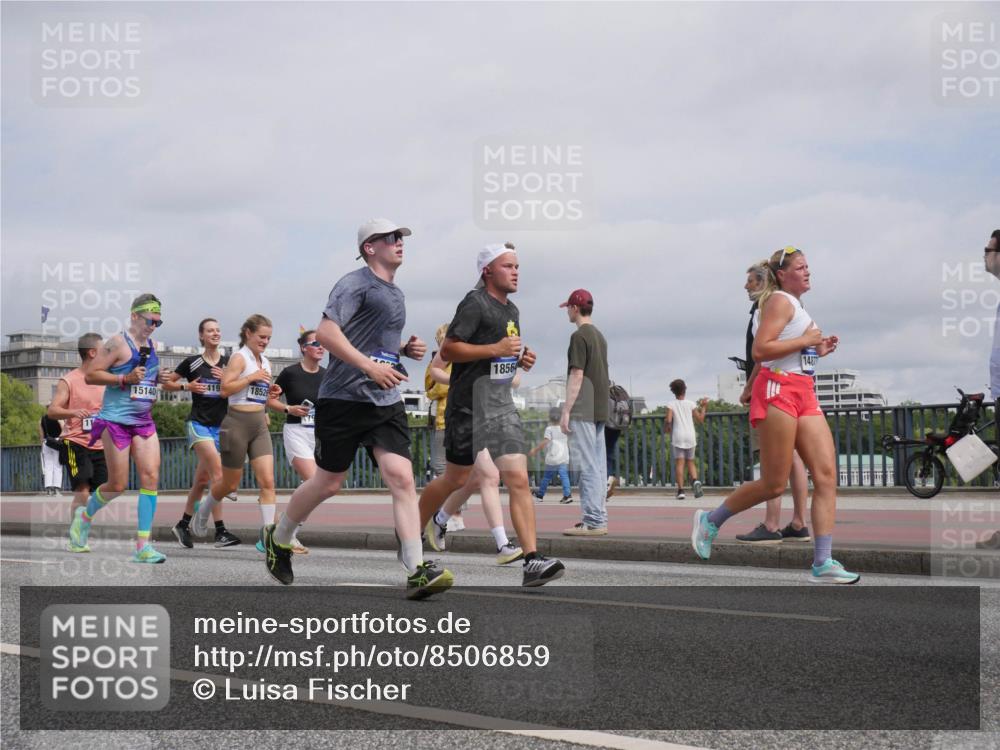 29.06.2025 - hella hamburg halbmarathon Luisa Fischer http://msf.ph/oto/8506859 29.06.2025 10:20:31 Kennedybrücke 15140, 1156, 1795, 3464, 3466, 3802, 3803, 4852, 5929, 5930, 6352, 6786, 7011, 7945, 8210, 8309, 8433, 9400, 9848, 10460, 10620 meine-sportfotos.de