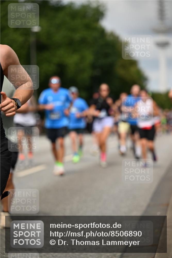 29.06.2025 - hella hamburg halbmarathon Dr. Thomas Lammeyer http://msf.ph/oto/8506890 29.06.2025 10:28:04 Kennedybrücke 1003, 1048, 1382, 1444, 2125, 2489, 3034, 3285, 3457, 4464, 4684, 5406, 6502, 7021, 7029, 7820, 8031, 8181, 8716, 9217, 9877, 10649 meine-sportfotos.de