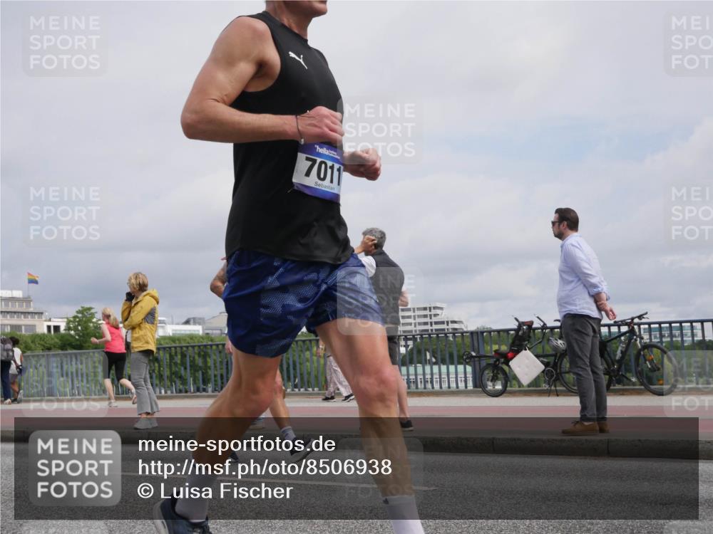 29.06.2025 - hella hamburg halbmarathon Luisa Fischer http://msf.ph/oto/8506938 29.06.2025 10:20:41 Kennedybrücke 7011, 1015, 1156, 1204, 1274, 1749, 1795, 2259, 3292, 4218, 6254, 6336, 7011, 7258, 8351, 9400, 10677 meine-sportfotos.de