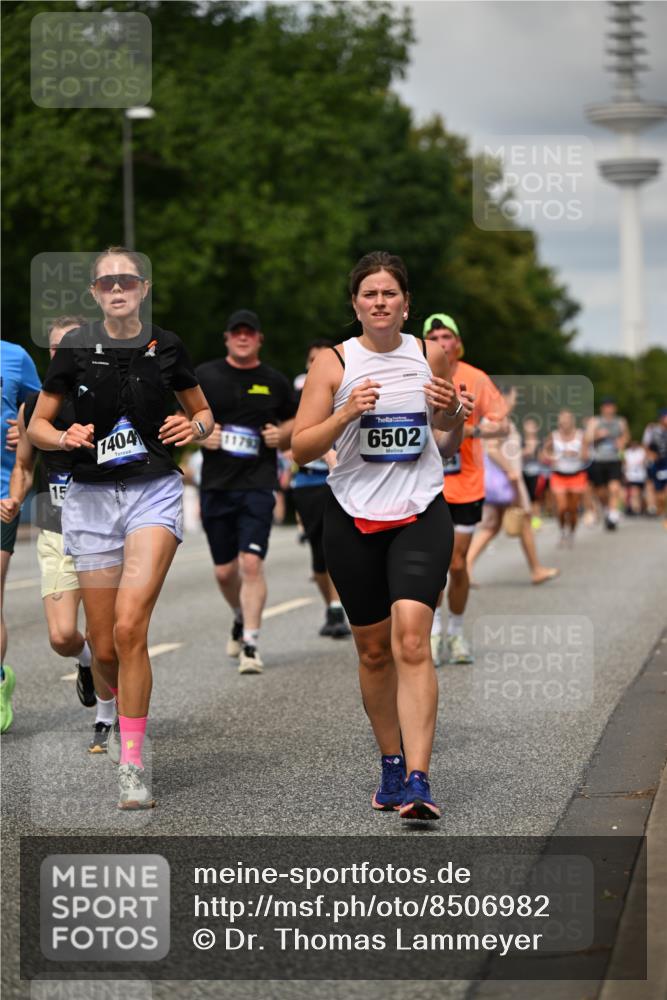 29.06.2025 - hella hamburg halbmarathon Dr. Thomas Lammeyer http://msf.ph/oto/8506982 29.06.2025 10:28:08 Kennedybrücke 1003, 1048, 1444, 2108, 2125, 2489, 3034, 3185, 3285, 3457, 4391, 4464, 4597, 4684, 5406, 6502, 7013, 7021, 7029, 7820, 8031, 8149, 8181, 8716, 9217, 9715, 10649 meine-sportfotos.de