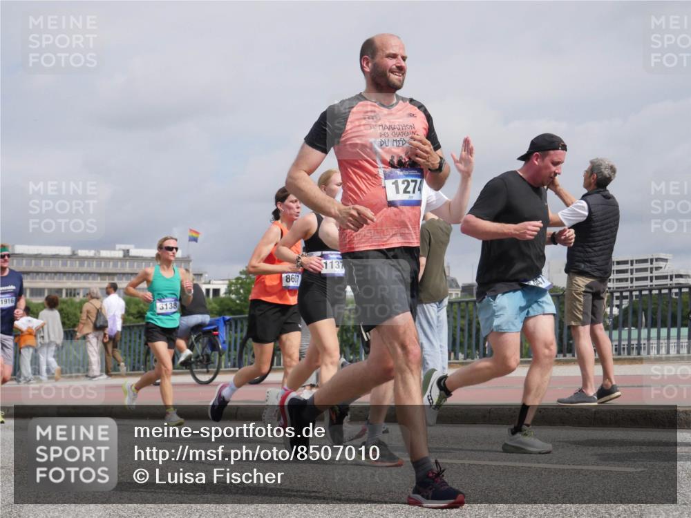 29.06.2025 - hella hamburg halbmarathon Luisa Fischer http://msf.ph/oto/8507010 29.06.2025 10:20:52 Kennedybrücke 1916, 3138, 8607, 1137, 38, 1274, 1015, 1274, 1458, 1622, 1749, 2094, 2931, 3138, 3292, 5002, 5004, 8144, 8607, 10509, 10677 meine-sportfotos.de