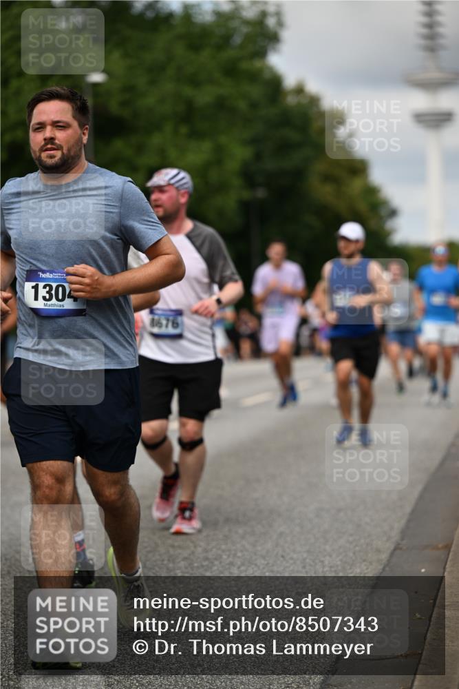 29.06.2025 - hella hamburg halbmarathon Dr. Thomas Lammeyer http://msf.ph/oto/8507343 29.06.2025 10:28:28 Kennedybrücke 1005, 1009, 1304, 1444, 1545, 2108, 2489, 2766, 3185, 3579, 4122, 4391, 4597, 4646, 4993, 5055, 5160, 5258, 5260, 5661, 7013, 8031, 8141, 8149, 8297, 8676, 8717, 9603, 9715, 11300, 11415 meine-sportfotos.de