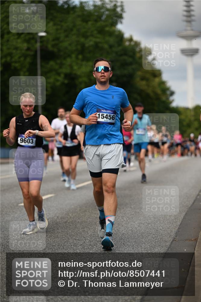 29.06.2025 - hella hamburg halbmarathon Dr. Thomas Lammeyer http://msf.ph/oto/8507441 29.06.2025 10:28:34 Kennedybrücke 1005, 1009, 1304, 1545, 2108, 2766, 3185, 3579, 4122, 4391, 4597, 4646, 4993, 5039, 5055, 5160, 5258, 5260, 5661, 5954, 7013, 7426, 8141, 8149, 8297, 8676, 8717, 8918, 8920, 9603, 9715, 11300, 11415 meine-sportfotos.de