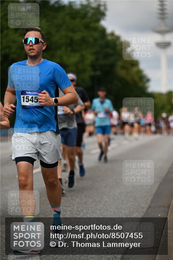 29.06.2025 - hella hamburg halbmarathon Dr. Thomas Lammeyer http://msf.ph/oto/8507455 29.06.2025 10:28:35 Kennedybrücke 1005, 1009, 1304, 1545, 2108, 2766, 3185, 3579, 4122, 4162, 4391, 4597, 4646, 4993, 5039, 5055, 5160, 5258, 5260, 5661, 5954, 7013, 7426, 8141, 8149, 8187, 8297, 8676, 8717, 8918, 8920, 9603, 9715, 11300, 11415 meine-sportfotos.de
