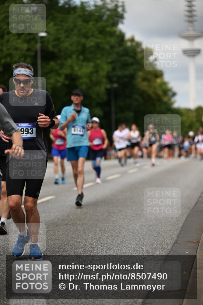 29.06.2025 - hella hamburg halbmarathon Dr. Thomas Lammeyer http://msf.ph/oto/8507490 29.06.2025 10:28:37 Kennedybrücke 1005, 1009, 1304, 1545, 2766, 3185, 3579, 4122, 4162, 4391, 4597, 4646, 4993, 5039, 5055, 5160, 5258, 5260, 5661, 5954, 7013, 7426, 8141, 8149, 8187, 8297, 8676, 8717, 8918, 8920, 9603, 9715, 11300, 11415 meine-sportfotos.de