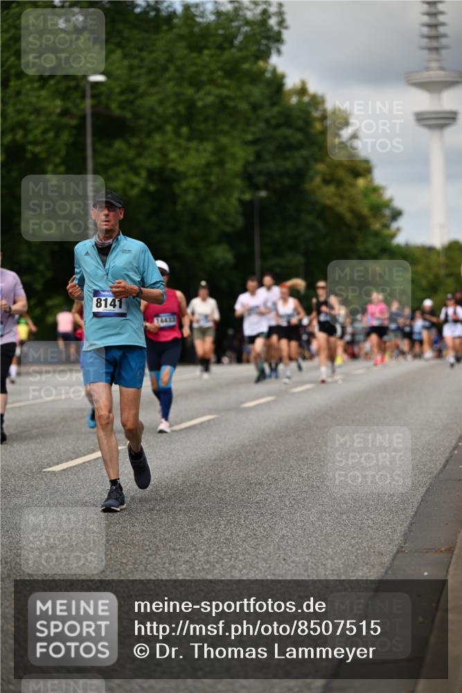 29.06.2025 - hella hamburg halbmarathon Dr. Thomas Lammeyer http://msf.ph/oto/8507515 29.06.2025 10:28:38 Kennedybrücke 1005, 1009, 1304, 1545, 2766, 3185, 3579, 4122, 4162, 4597, 4646, 4993, 5039, 5055, 5160, 5258, 5260, 5661, 5954, 7013, 7426, 8141, 8149, 8187, 8297, 8676, 8717, 8918, 8920, 9603, 11300, 11415 meine-sportfotos.de