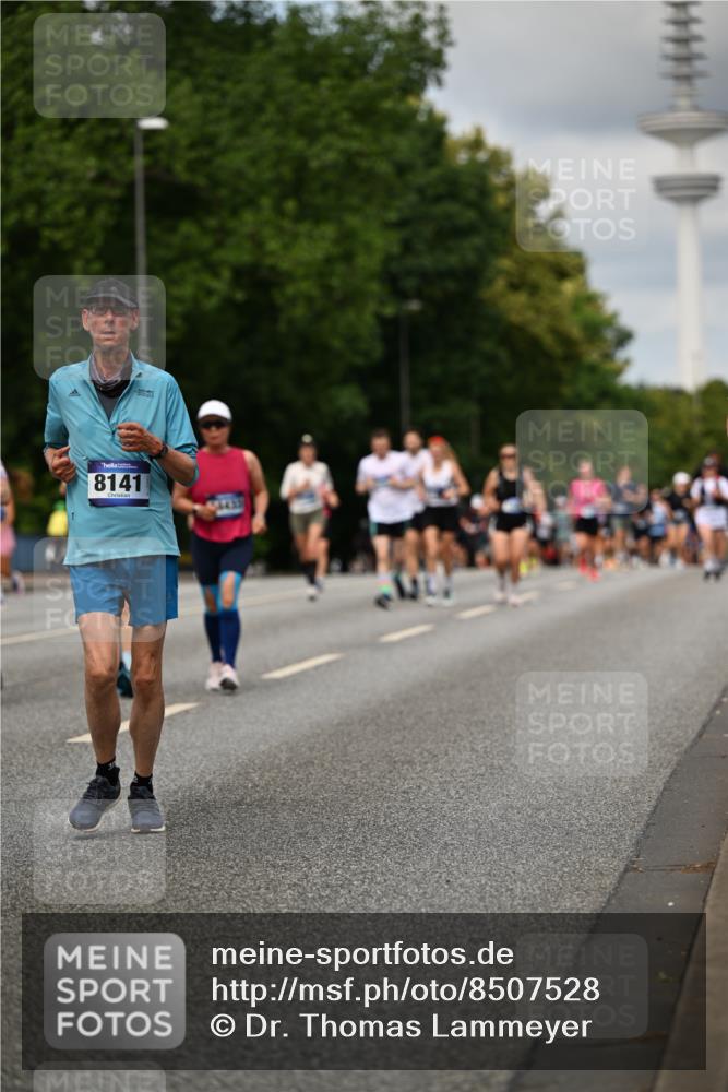 29.06.2025 - hella hamburg halbmarathon Dr. Thomas Lammeyer http://msf.ph/oto/8507528 29.06.2025 10:28:39 Kennedybrücke 1005, 1009, 1304, 1545, 2766, 3579, 4122, 4162, 4646, 4993, 5039, 5055, 5160, 5258, 5260, 5661, 5954, 7426, 7920, 8141, 8187, 8297, 8676, 8717, 8918, 8920, 9603, 11300, 11415 meine-sportfotos.de